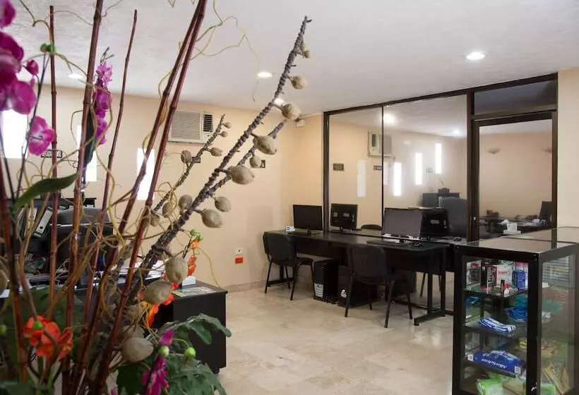 هتل & Suites Real Del Lago