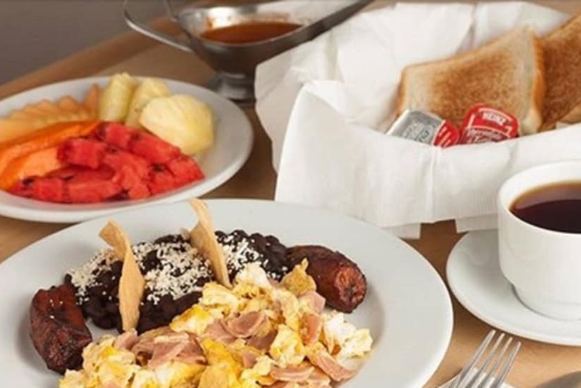 Отель & Suites Real Del Lago