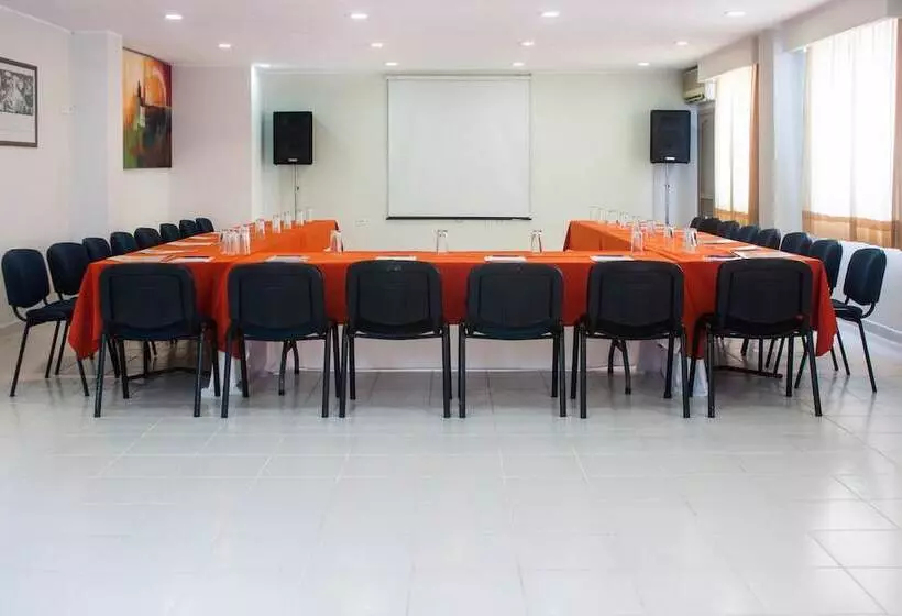 هتل & Suites Real Del Lago