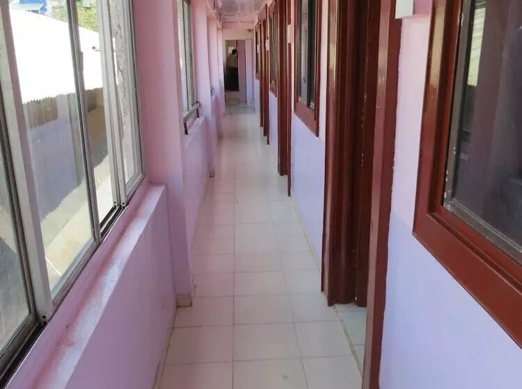 هتل Sunny Classic