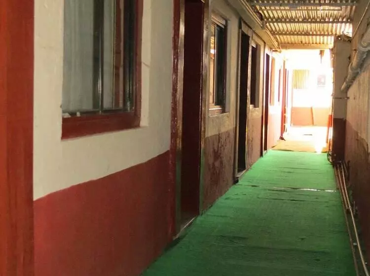 هتل Sunny Classic