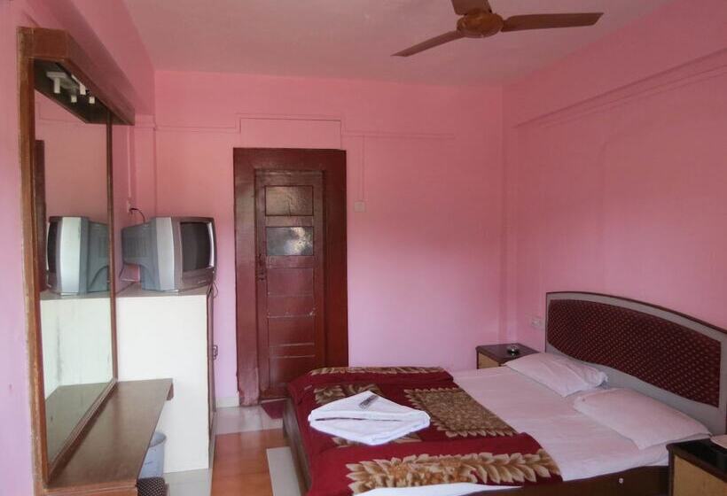 هتل Sunny Classic