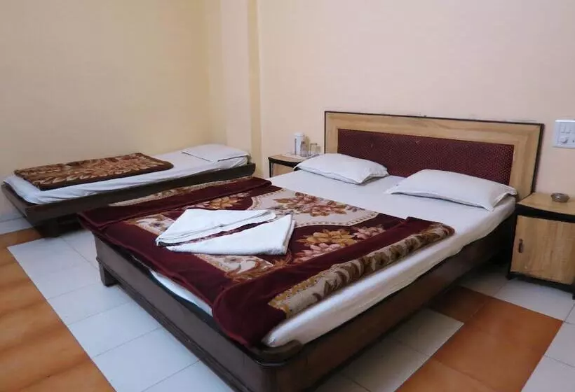 هتل Sunny Classic