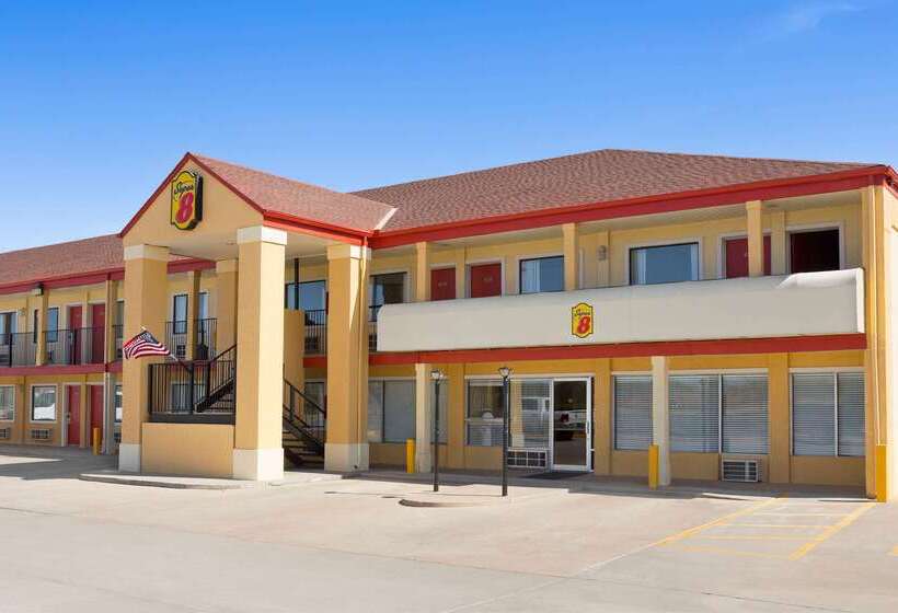 בית מלון כפרי Super 8 By Wyndham Woodward