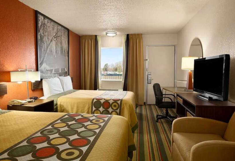 בית מלון כפרי Super 8 By Wyndham Woodward