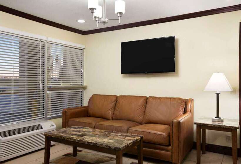 בית מלון כפרי Super 8 By Wyndham Woodward