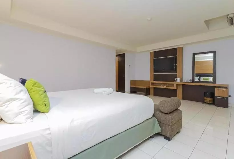 Urbanview Hotel Taman Suci Denpasar Bali