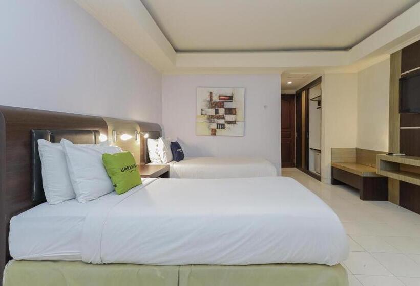 Urbanview Hotel Taman Suci Denpasar Bali