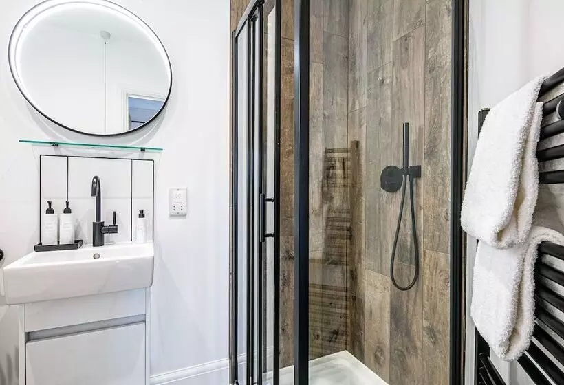 בית מלון כפרי The Belmont  Harrogate Stays