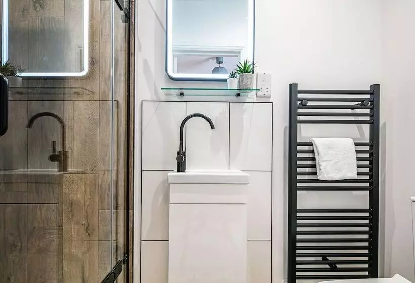 בית מלון כפרי The Belmont  Harrogate Stays