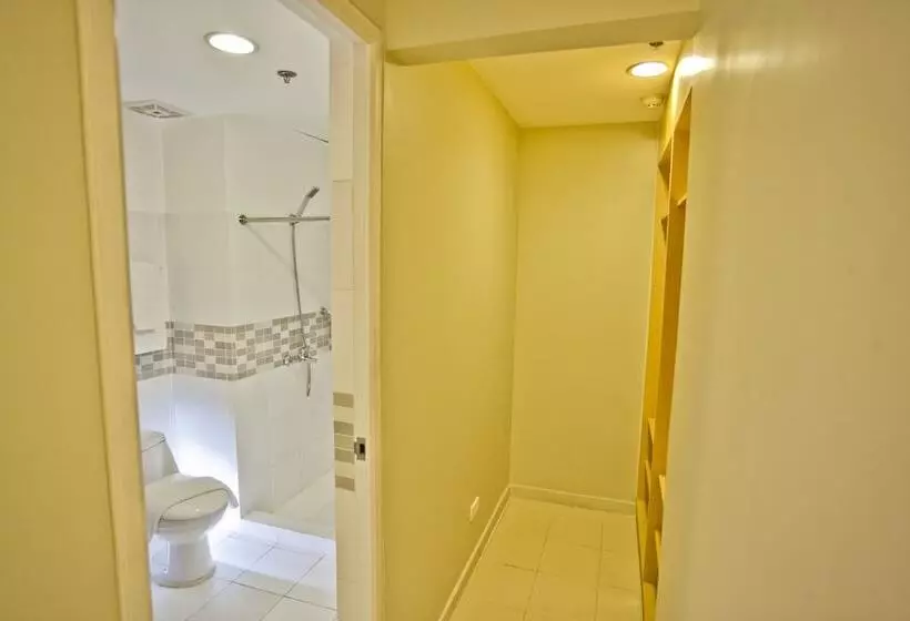 호텔 The Exchange Regency Residence