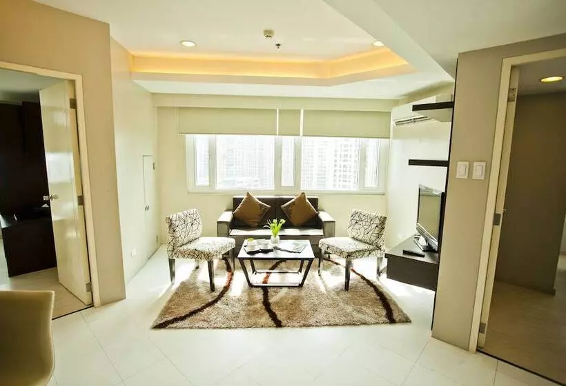 호텔 The Exchange Regency Residence