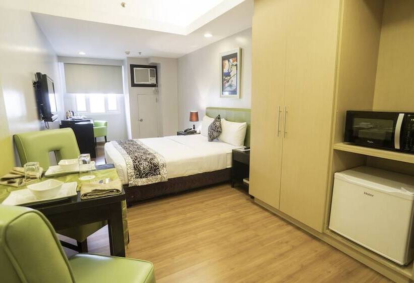 בית מלון כפרי The Exchange Regency Residence