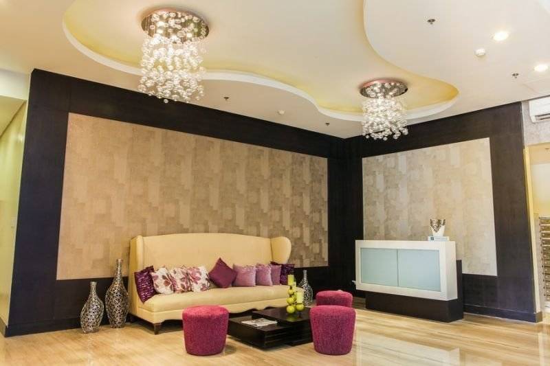 בית מלון כפרי The Exchange Regency Residence