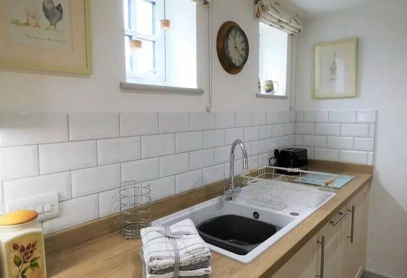 Отель The Frocester