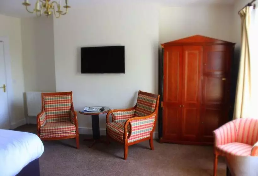 Отель The Frocester