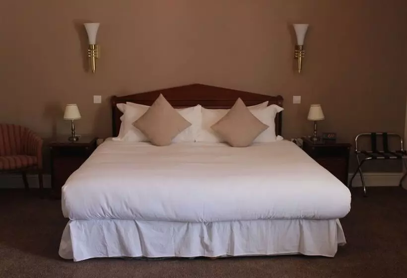 Отель The Frocester