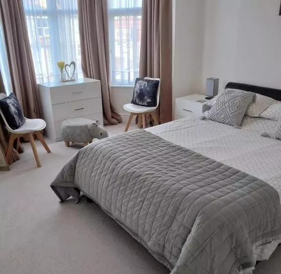 Hotel The Golden Sands