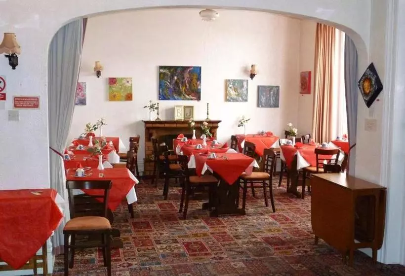 Отель The Melrose