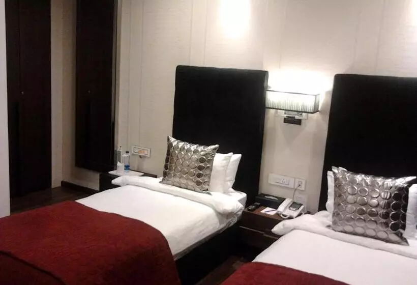 هتل The Nanee Suites