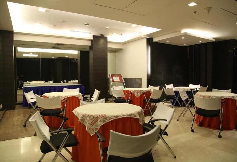 בית מלון כפרי The Nanee Suites