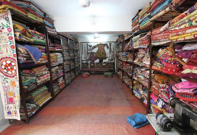 فندق The Silk Route