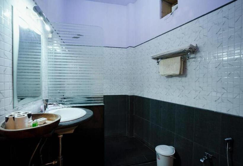 فندق The Silk Route