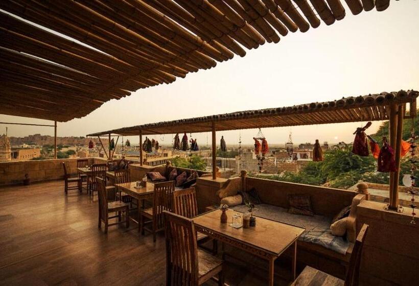 فندق The Silk Route