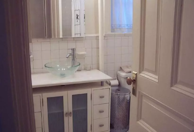 민박 Upper West Side Brownstone