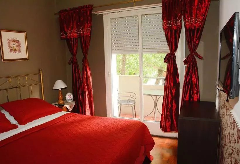 Bed & Breakfast Simple & Charming