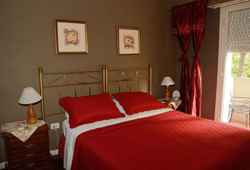 Bed & Breakfast Simple & Charming