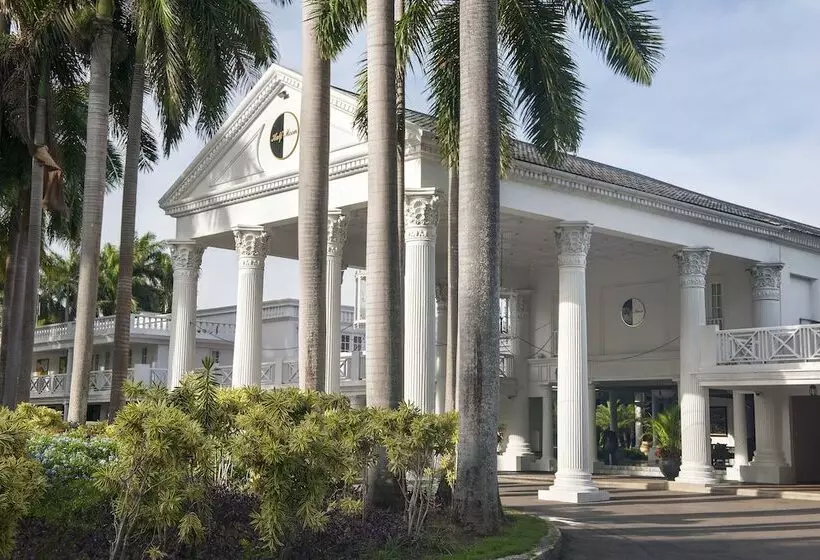 Rose Hall Villas By Half Moon