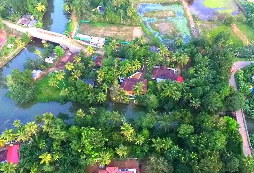 فندق Backwater Retreat   Honeymoon House