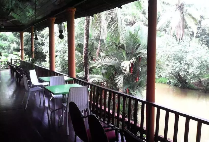 호텔 Backwater Retreat   Honeymoon House