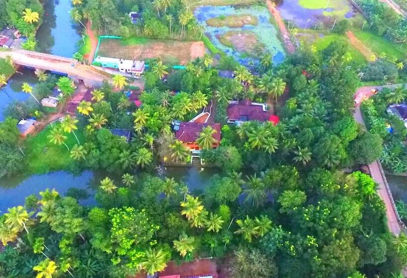 فندق Backwater Retreat   Honeymoon House