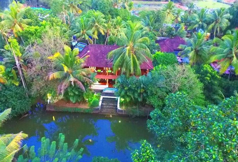 فندق Backwater Retreat   Honeymoon House