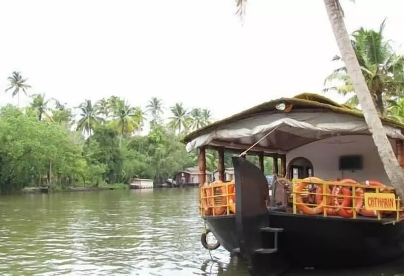 호텔 Backwater Retreat   Honeymoon House