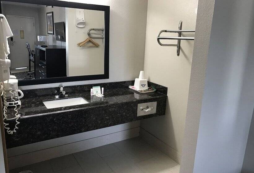 酒店 Days Inn By Wyndham Grove