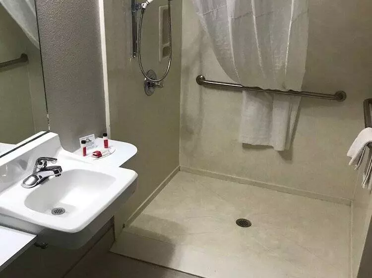 Hotel Days Inn By Wyndham Grove