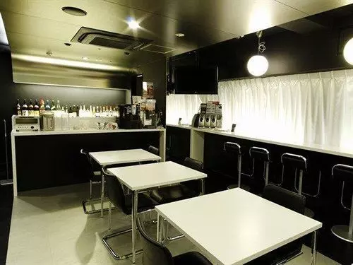 Капсульный Oтель First Cabin Kyoto Karasuma  Caters To Women