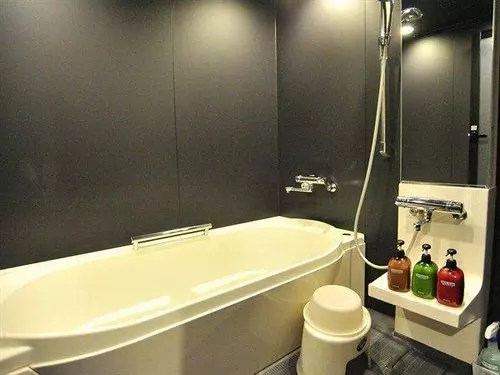 Капсульный Oтель First Cabin Kyoto Karasuma  Caters To Women