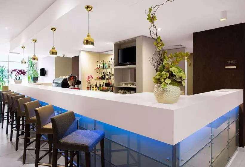 هتل Hampton By Hilton Clujnapoca