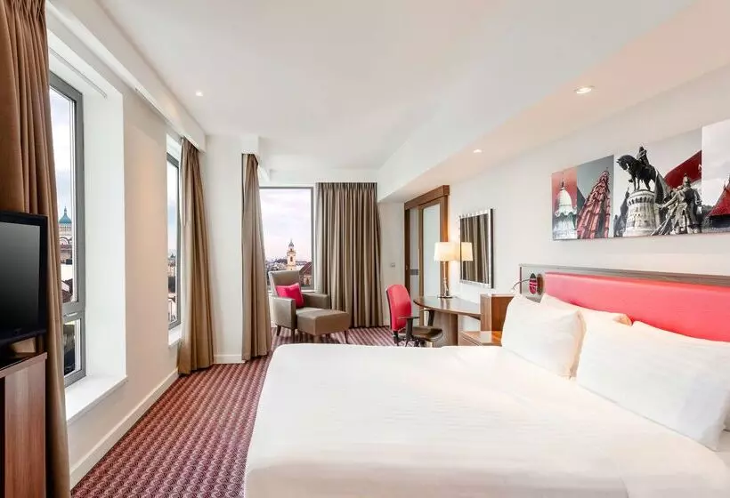 هتل Hampton By Hilton Clujnapoca