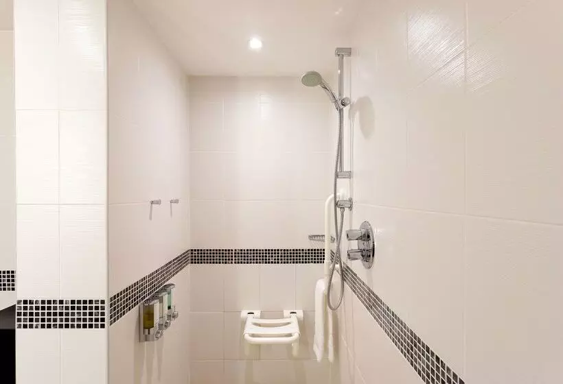 هتل Hampton By Hilton Clujnapoca