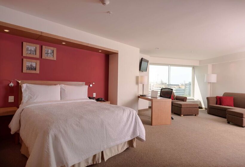Otel Hampton Inn By Hilton Guadalajara/expo
