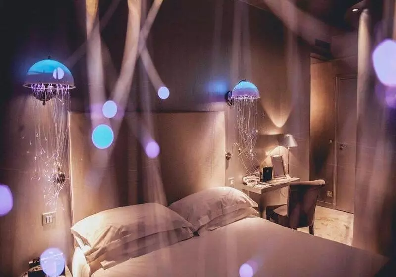 Le Petit Beaumarchais Hotel & Spa