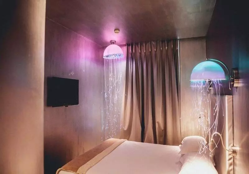 Le Petit Beaumarchais Hotel & Spa