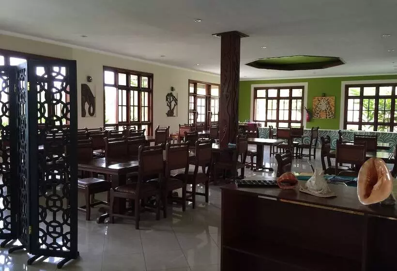 هتل Arusha Planet Lodge