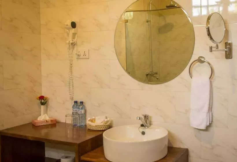 هتل Arusha Planet Lodge