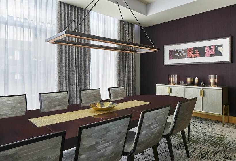 هتل The Ritzcarlton, Charlotte